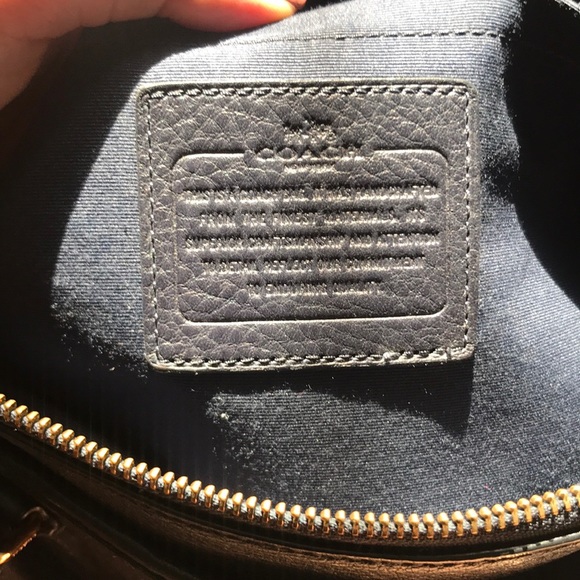 COACH Handbag - Picture 2 of 2